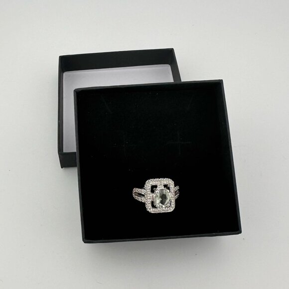 Beautiful Natural Light Green Amethyst Ring with small Diamond - Sterling Silver - Picture 13 of 14